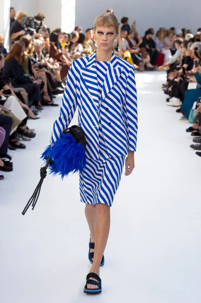 Look 23